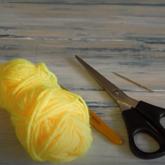 How To crochet a simple flower - absolute beginners